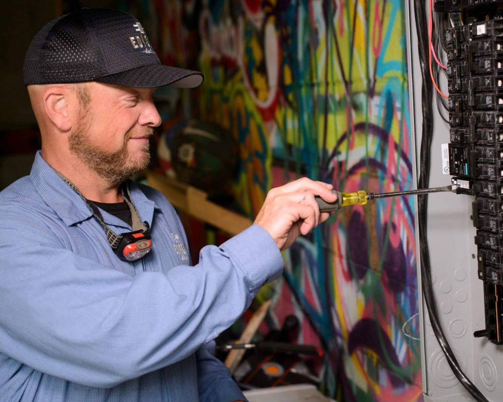 Electrician in Minneapolis MN